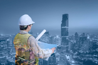 建筑師工作場(chǎng)所-建筑工具、 藍(lán)圖、 頭盔、 卷尺、 建設(shè)理念。工程工具